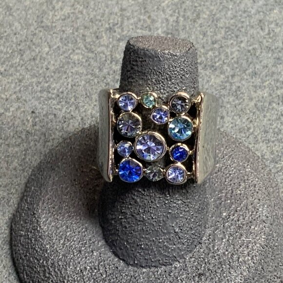 Guess Chunky Clip Cocktail Ring Size 7 As Is Blue Rhinestone Silver Bling Glam S - Picture 1 of 6